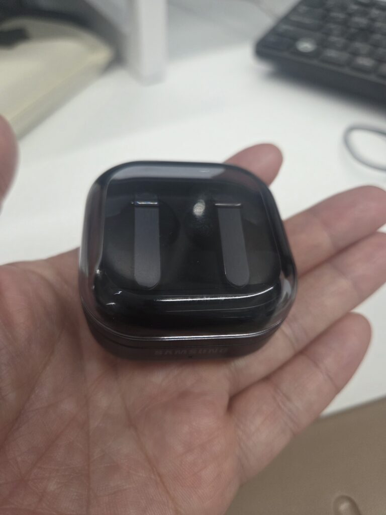 갤럭시 버즈4 프로 실제 사진