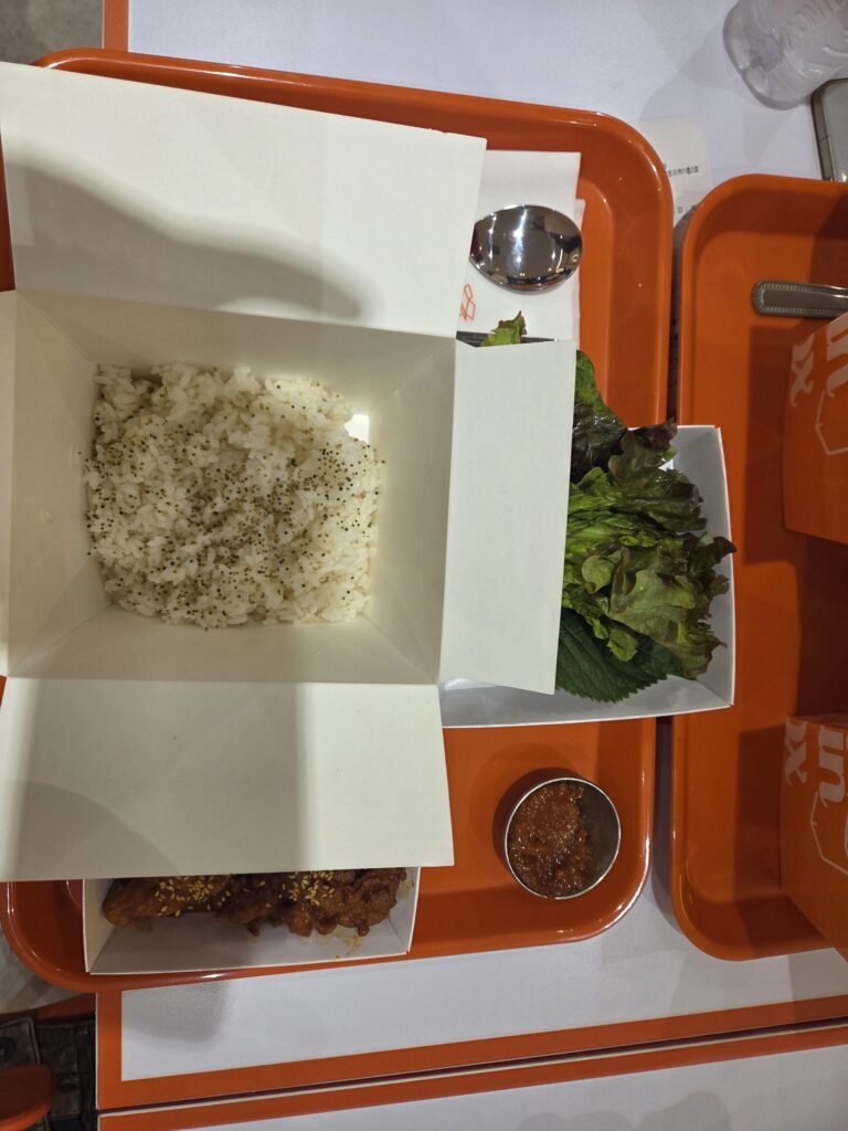 잇인박스 제육볶음 브런치 항공샷